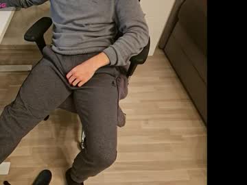 tree1989 — 2025-10-14 18:36 tree1989 — 2025-10-14 18:36